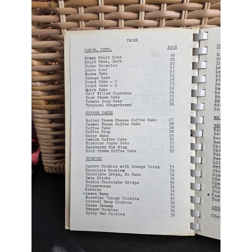 New Hackensack Reformed Church Cookbook Wappingers Falls, New York Vintage‎